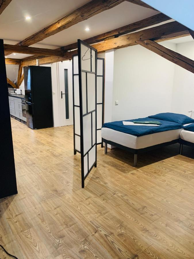 וואלדסאסן Studio-Apartments Boulevard מראה חיצוני תמונה