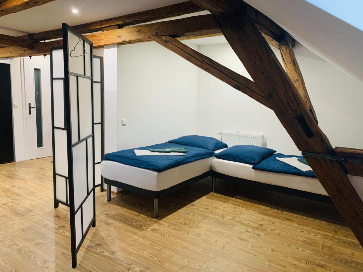 וואלדסאסן Studio-Apartments Boulevard מראה חיצוני תמונה